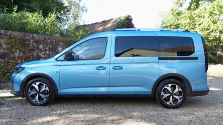 Ford Tourneo Connect Diesel Estate 2.0 EcoBlue Active 5dr Auto [7 seat]