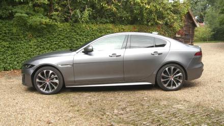 Jaguar Xe Diesel Saloon 2.0 D200 R-Dynamic HSE Black 4dr Auto