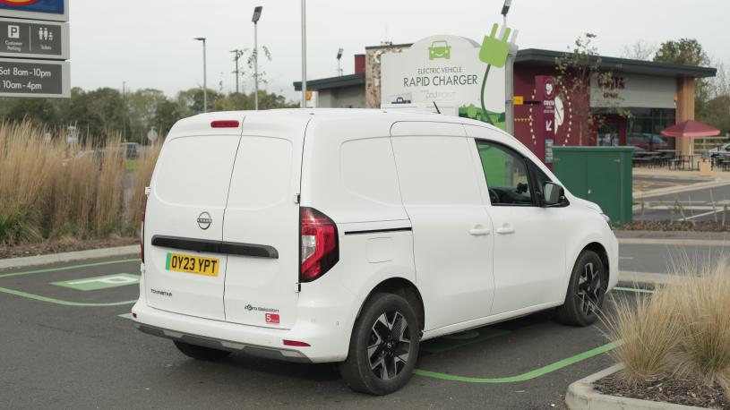 3428922 90kW Acenta Van Auto 45kWh