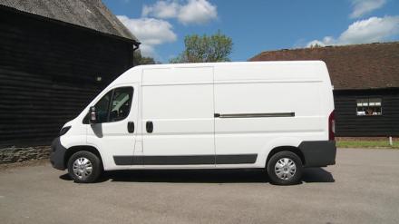 Peugeot Boxer 335 L3 Diesel 2.2 BlueHDi 140 H2 Van Professional Auto