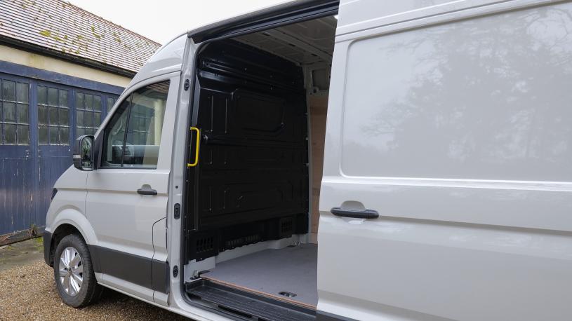 3429756 2.0 TDI 163PS HDE Commerce Low Roof Van