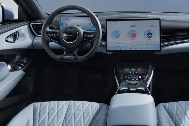 3398582 390kW Excellence AWD 83kWh 4dr Auto