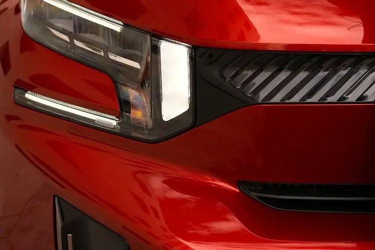 3440442 83kW Plus 44kWh 5dr Auto