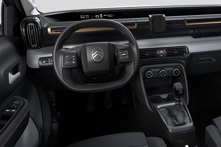 3440442 83kW Plus 44kWh 5dr Auto