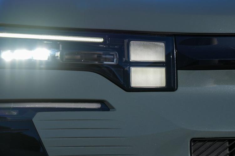 3449158 170kW Max Long Range 101kWh 5dr Auto