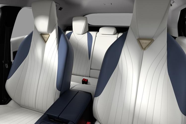 3455471 191kW Etoile 74kWh 5dr Auto