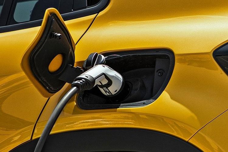 3459699 115kW Summit 54kWh 5dr Auto