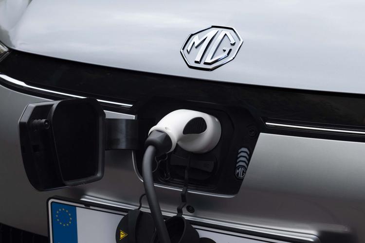 3445566 115kW Trophy EV Long Range 61kWh 5dr Auto