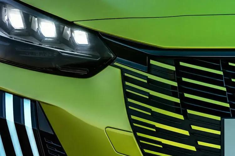 3460997 1.2 100 Style 5dr