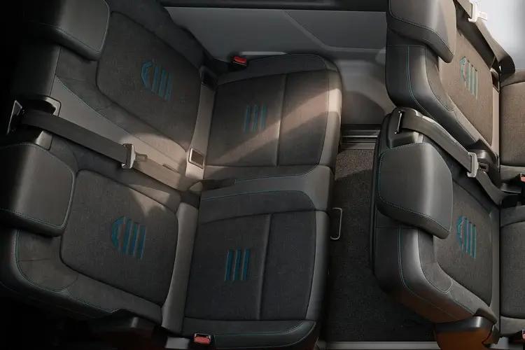 3457125 2.0 EcoBlue 136ps H1 Titanium 8 seater Auto