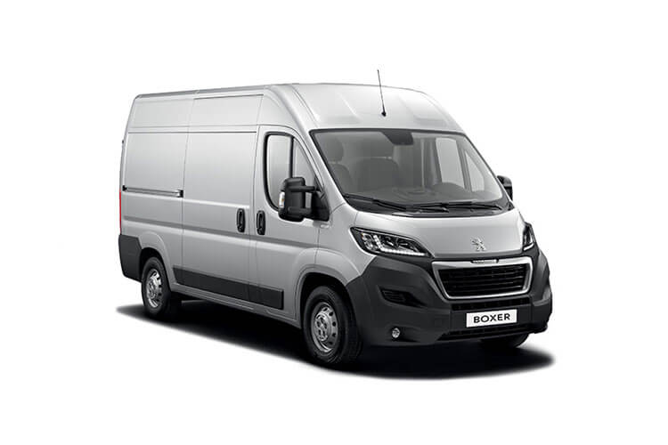 3438304 205kW 110kWh Chassis Cab Professional Auto [22kW]