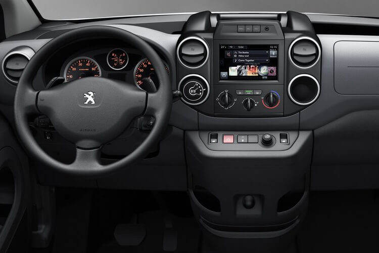 3447712 800 100kW 52kWh Professional Plus Van Auto